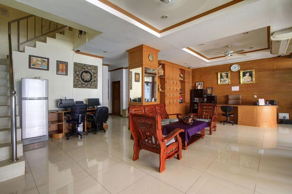 Total-Inn Patong Bagian luar foto