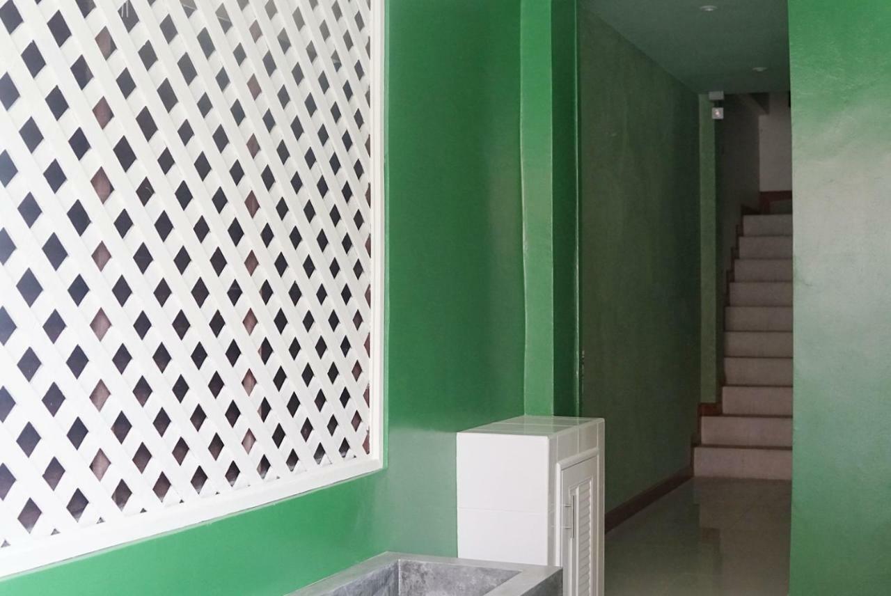 Total-Inn Patong Bagian luar foto