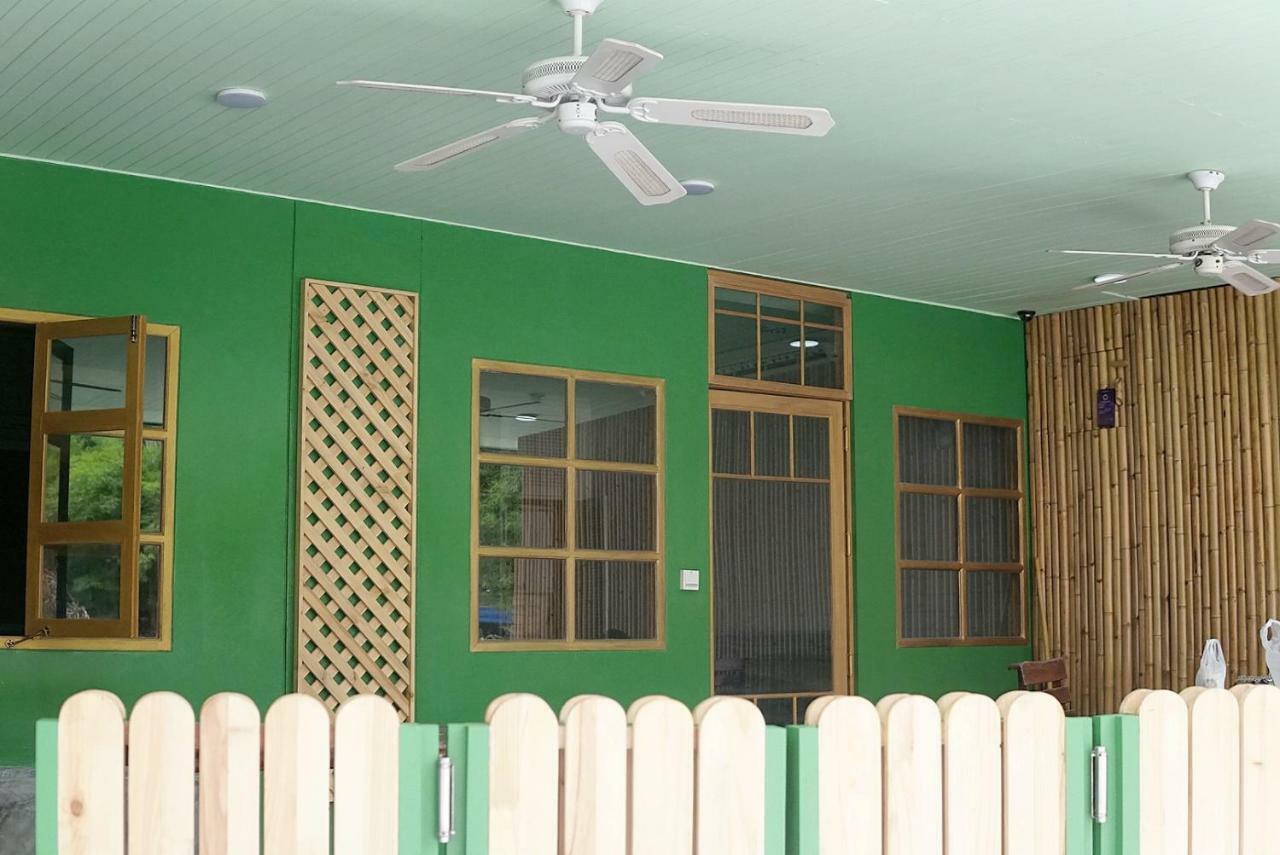 Total-Inn Patong Bagian luar foto